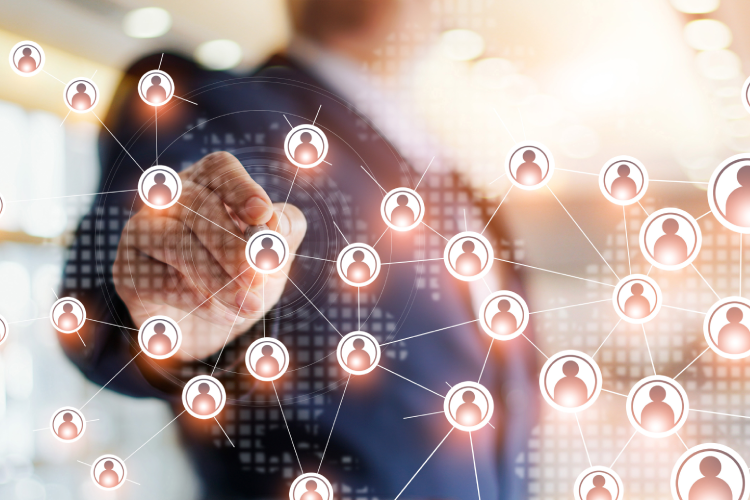 Use dynamic content to reach customers more effectively - iPROM - Expert opinions - Anže Hribar